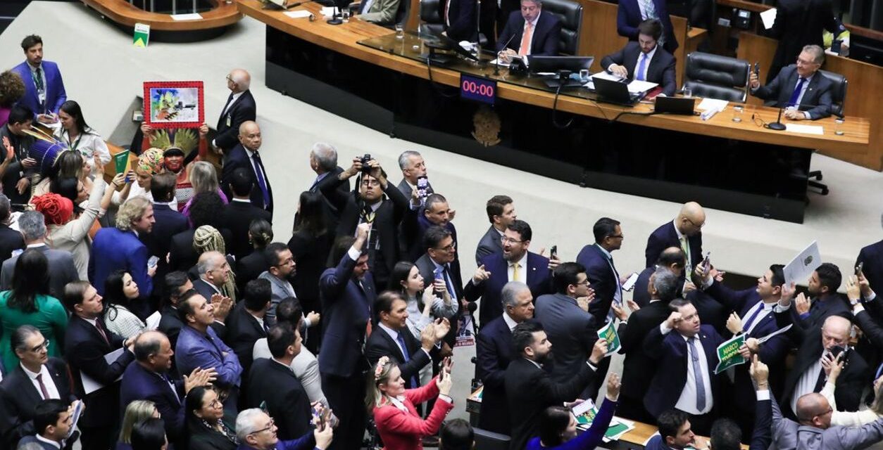 Câmara aprova desoneração da folha de 17 setores até dezembro de 2027